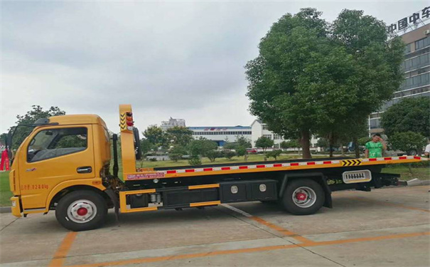 琼中定远24小时拖车救援电话号码，定远道路救援公司怎么收费的
